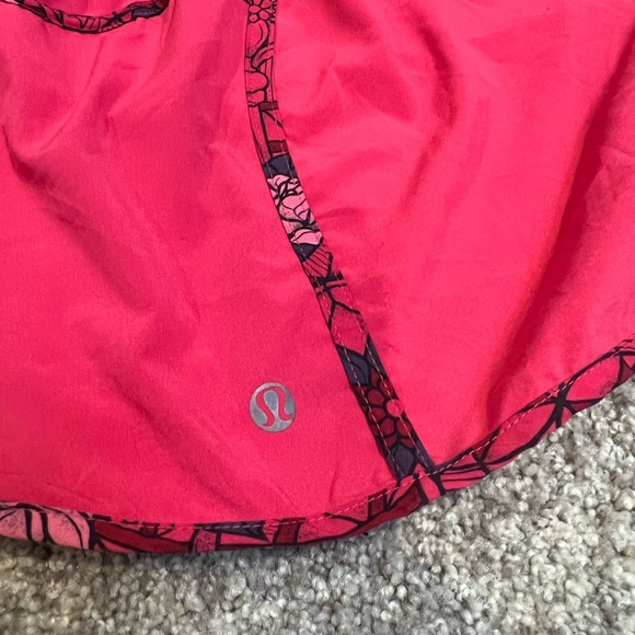 Lululemon Floral Track that Short - Picture 4 of 6
